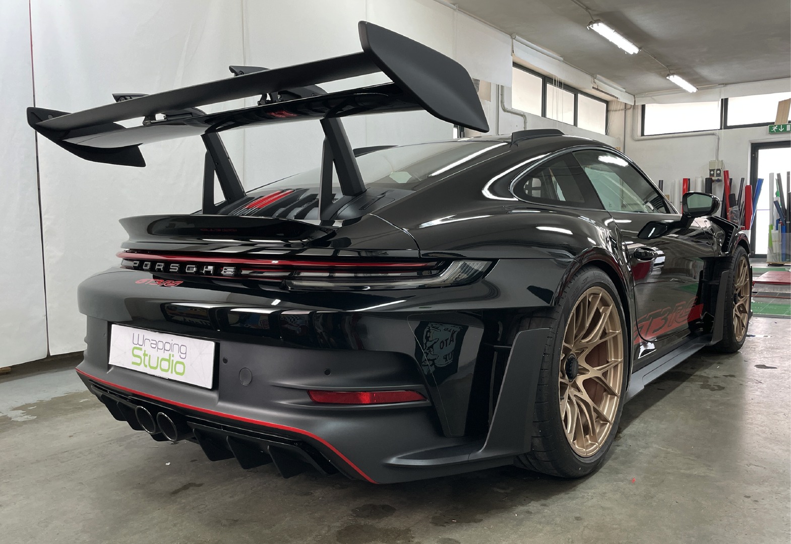 <b>Click to open image!</b> <b>Navigation tip:</b> Hover mouse on top of the right or left side of the image to see the next or previous image respectively.<br /><br />You are browsing images from the article:<br /><span class="sigProPopupCaption"></span>