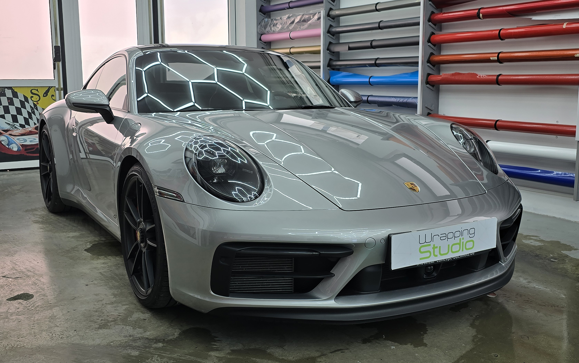 <b>Click to open image!</b> <b>Navigation tip:</b> Hover mouse on top of the right or left side of the image to see the next or previous image respectively.<br /><br />You are browsing images from the article:<br /><span class="sigProPopupCaption"></span>