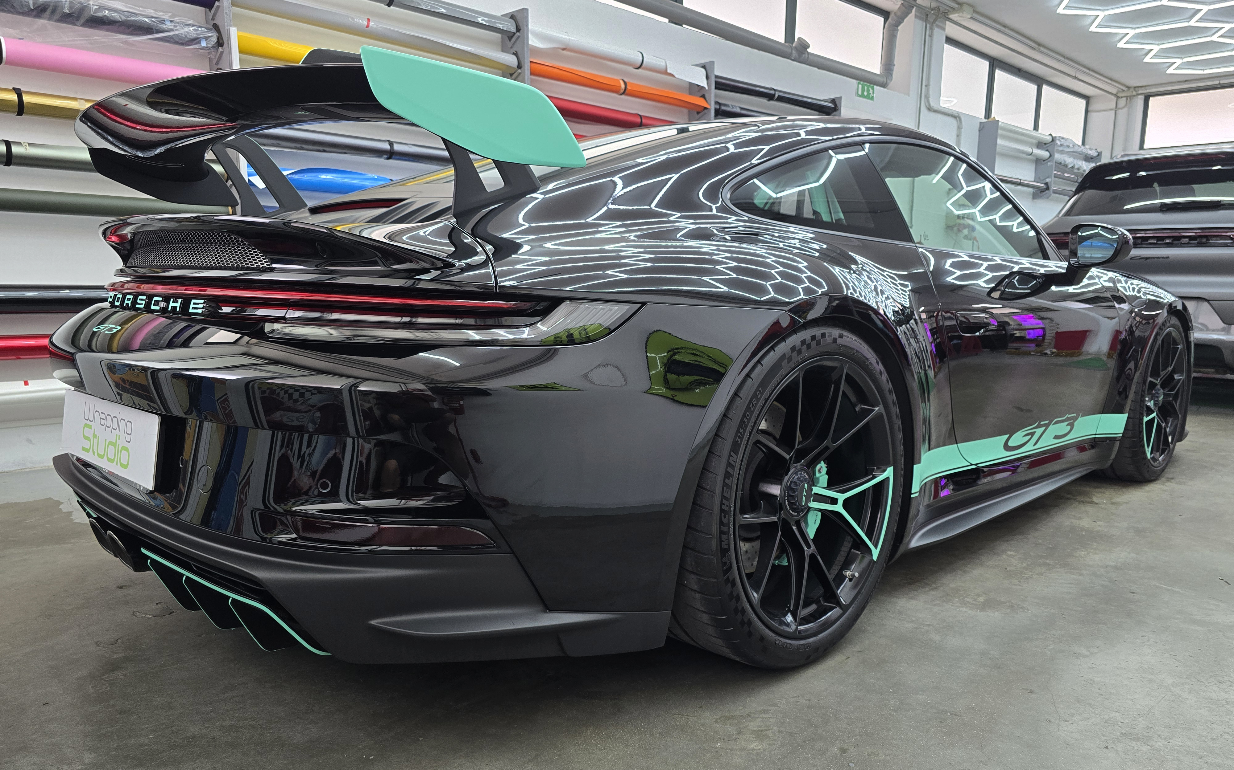 <b>Click to open image!</b> <b>Navigation tip:</b> Hover mouse on top of the right or left side of the image to see the next or previous image respectively.<br /><br />You are browsing images from the article:<br /><span class="sigProPopupCaption"></span>
