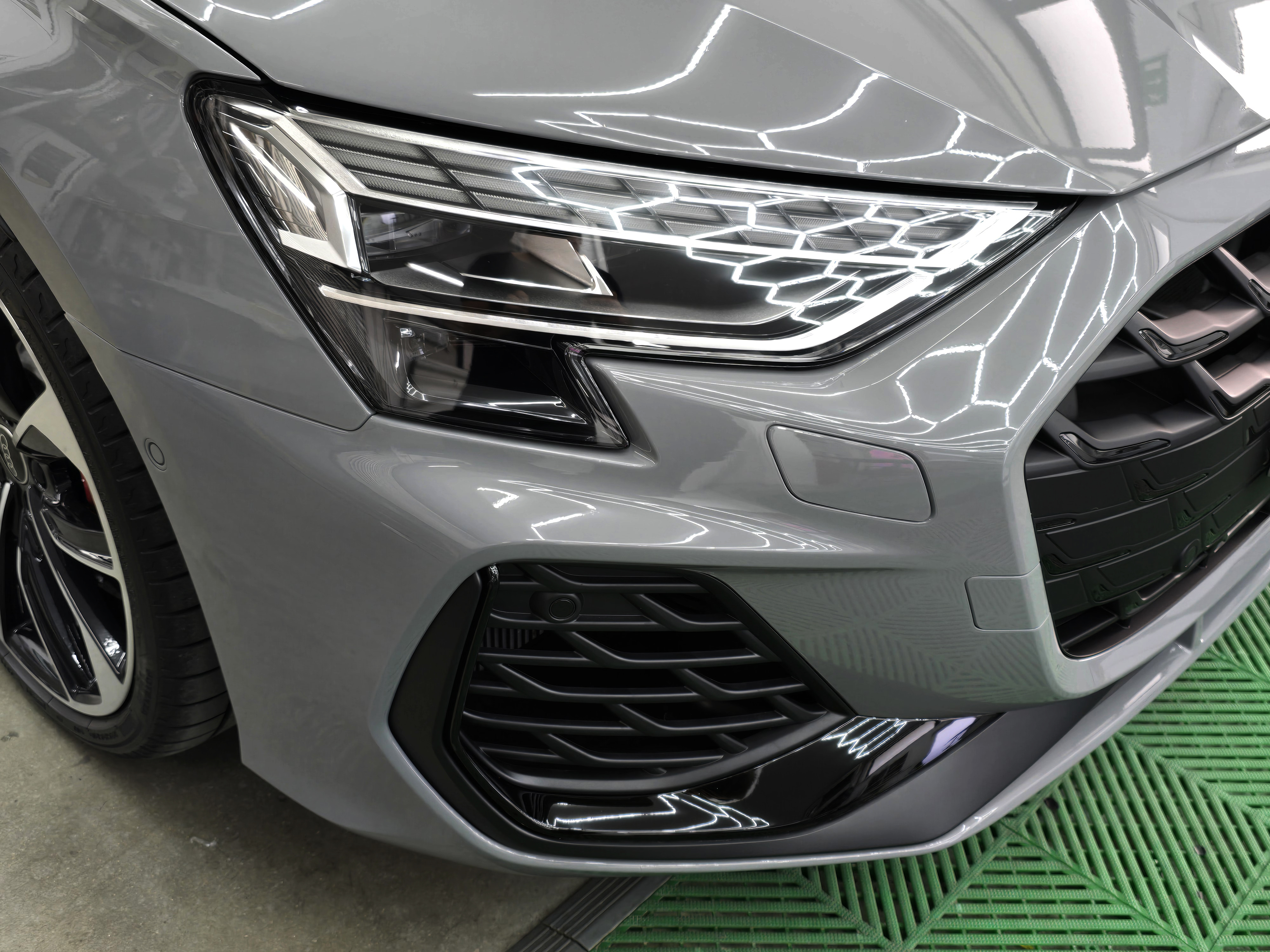 <b>Click to open image!</b> <b>Navigation tip:</b> Hover mouse on top of the right or left side of the image to see the next or previous image respectively.<br /><br />You are browsing images from the article:<br /><span class="sigProPopupCaption"></span>