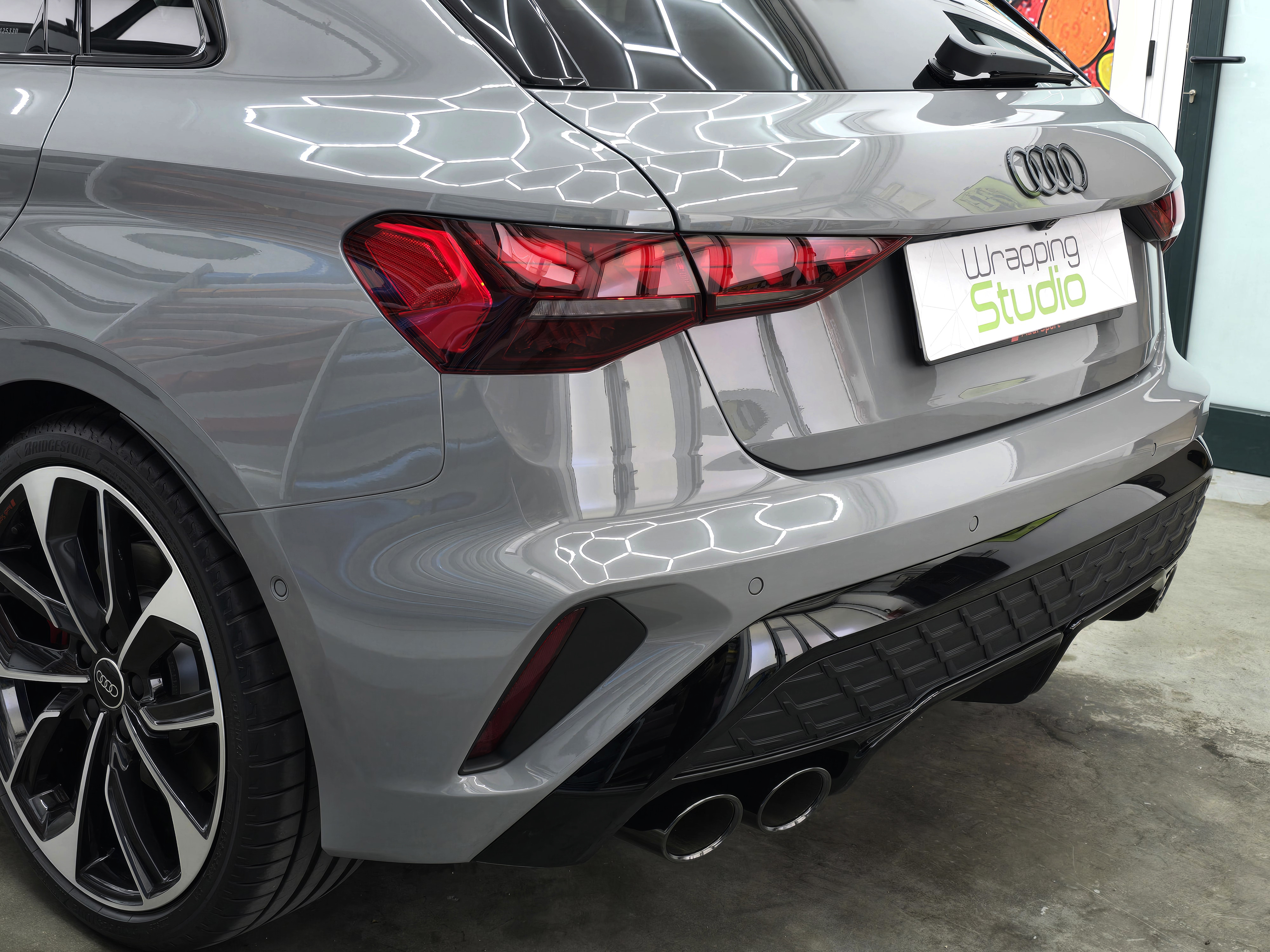 <b>Click to open image!</b> <b>Navigation tip:</b> Hover mouse on top of the right or left side of the image to see the next or previous image respectively.<br /><br />You are browsing images from the article:<br /><span class="sigProPopupCaption"></span>