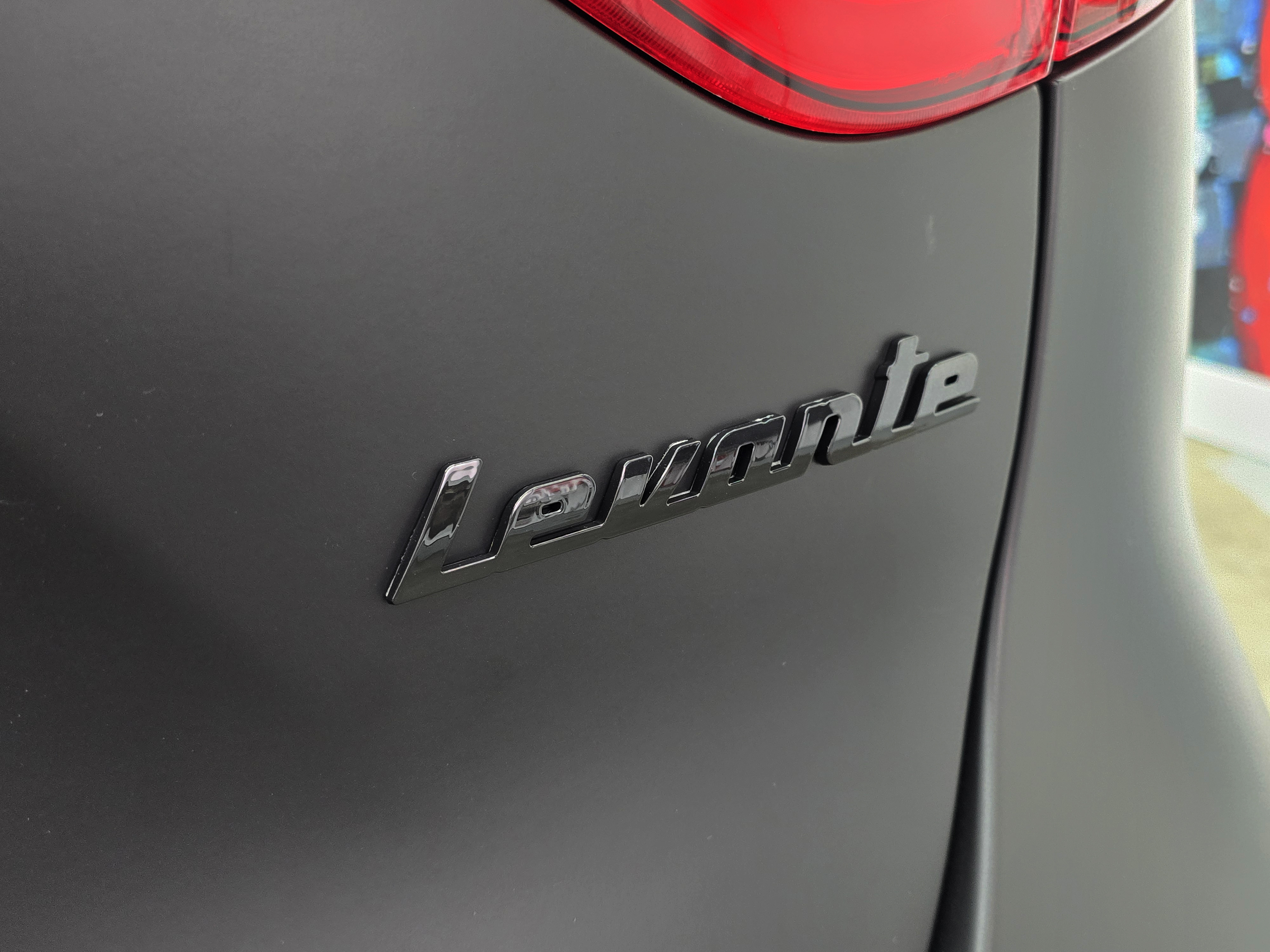 <b>Click to open image!</b> <b>Navigation tip:</b> Hover mouse on top of the right or left side of the image to see the next or previous image respectively.<br /><br />You are browsing images from the article:<br /><span class="sigProPopupCaption"></span>