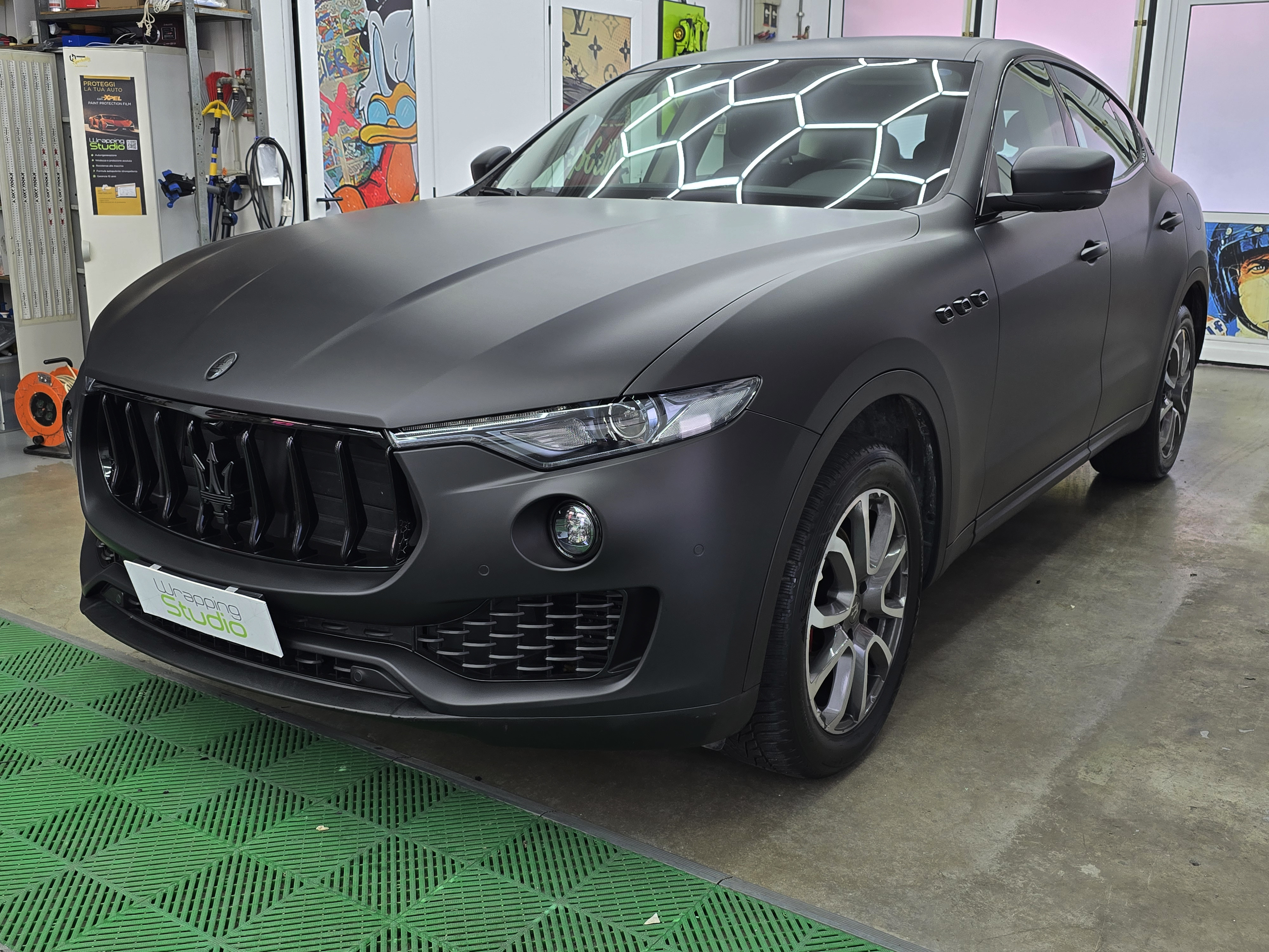 <b>Click to open image!</b> <b>Navigation tip:</b> Hover mouse on top of the right or left side of the image to see the next or previous image respectively.<br /><br />You are browsing images from the article:<br /><span class="sigProPopupCaption"></span>