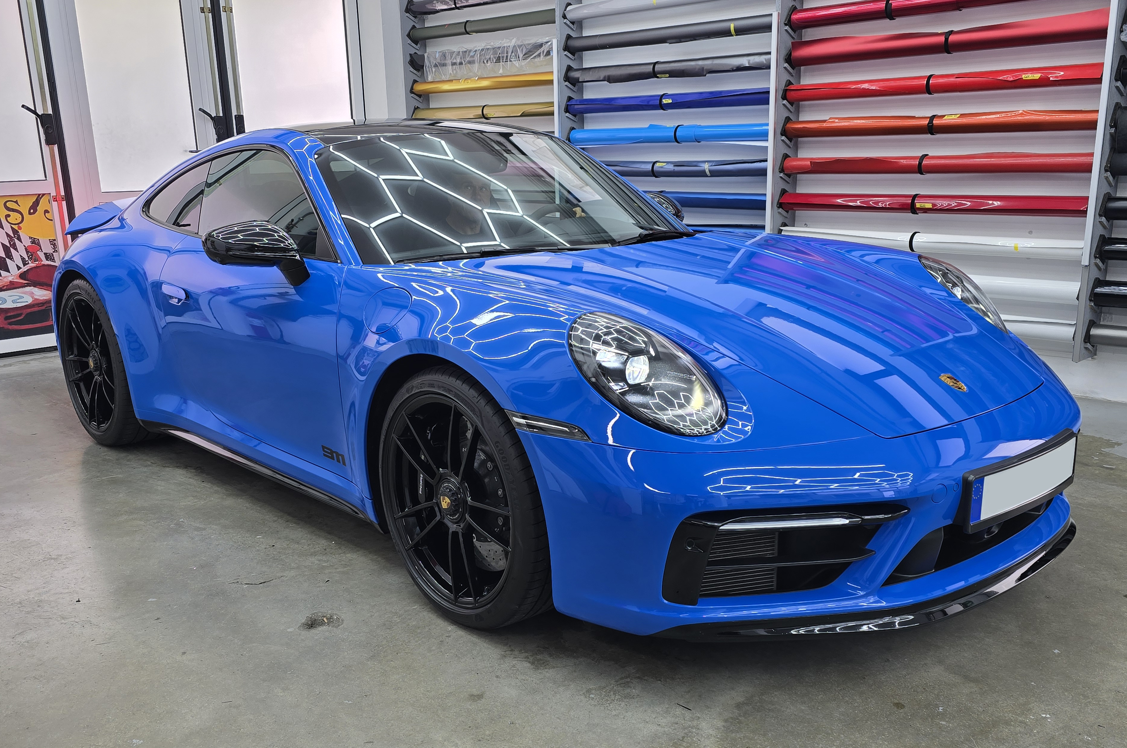 <b>Click to open image!</b> <b>Navigation tip:</b> Hover mouse on top of the right or left side of the image to see the next or previous image respectively.<br /><br />You are browsing images from the article:<br /><span class="sigProPopupCaption"></span>