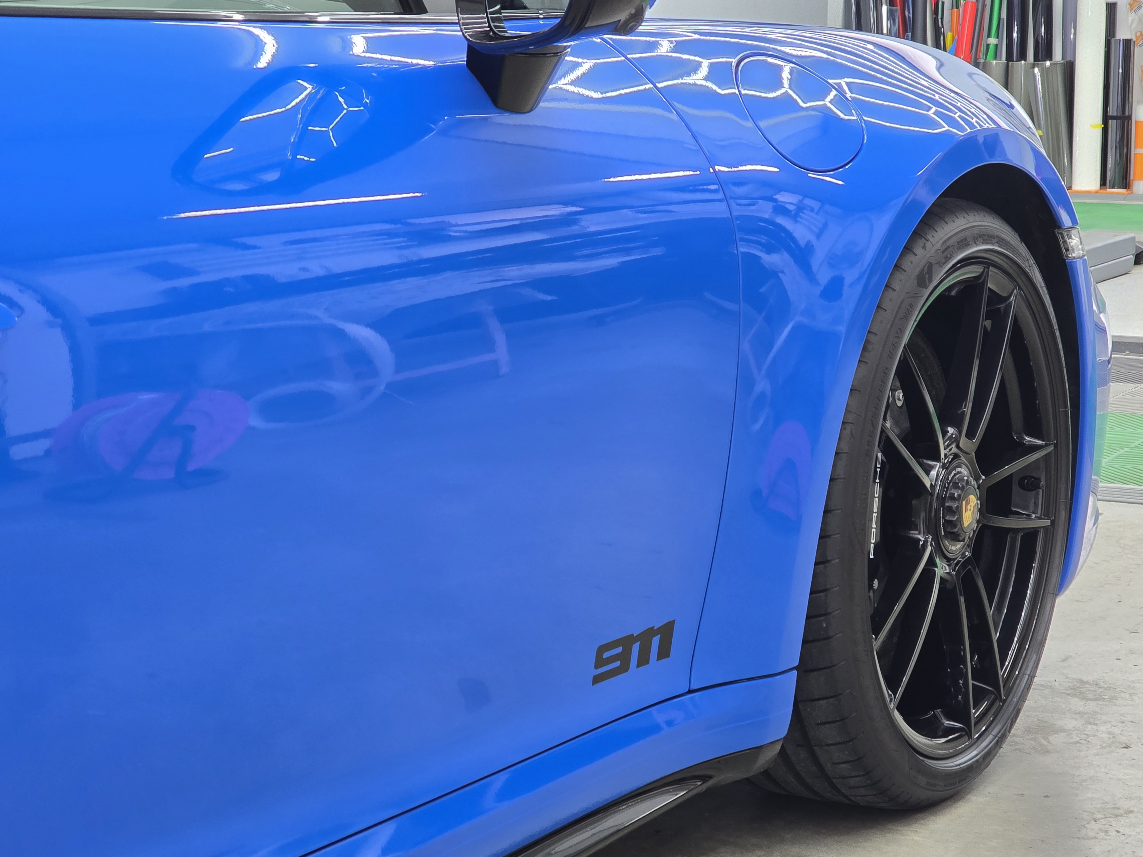 <b>Click to open image!</b> <b>Navigation tip:</b> Hover mouse on top of the right or left side of the image to see the next or previous image respectively.<br /><br />You are browsing images from the article:<br /><span class="sigProPopupCaption"></span>