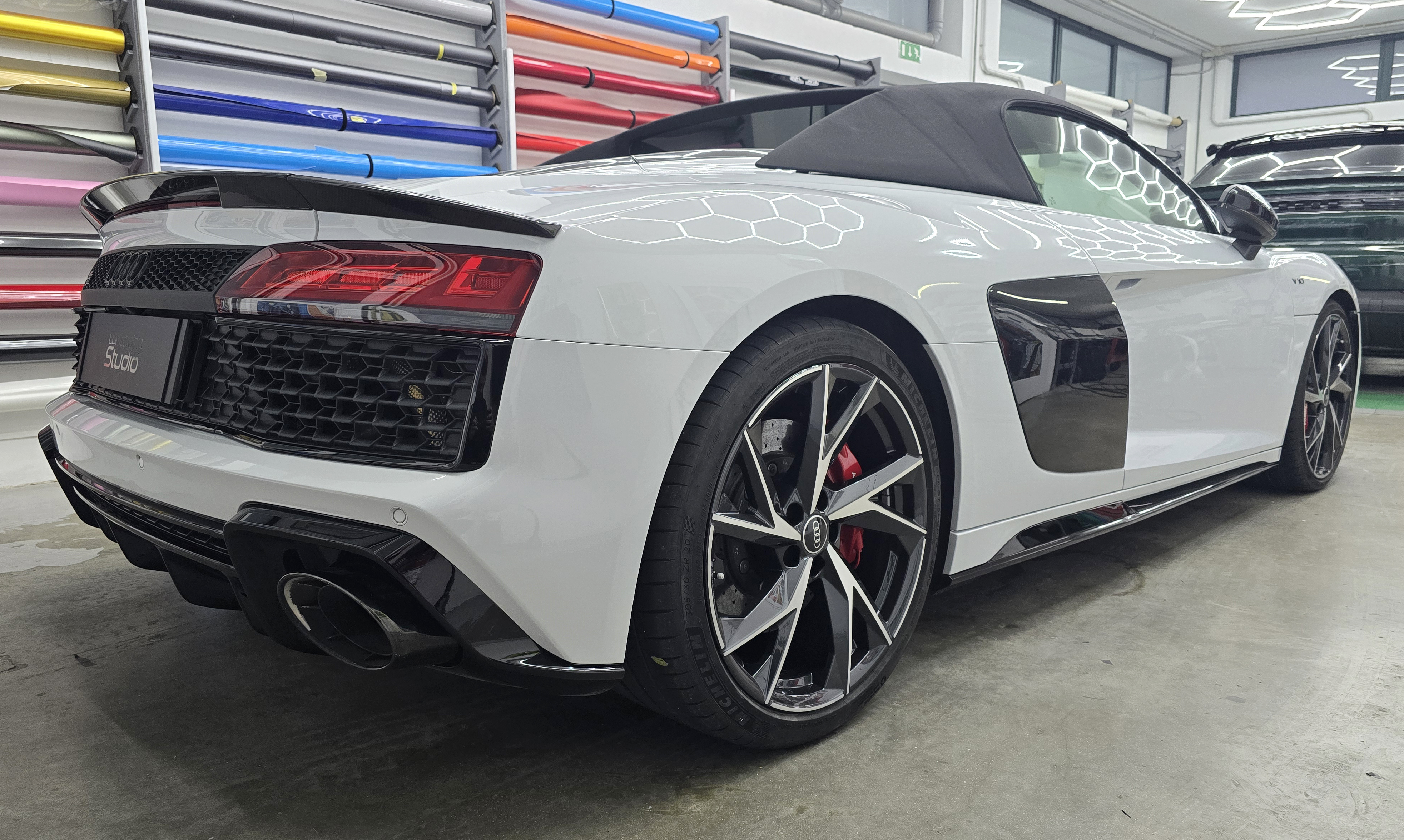 <b>Click to open image!</b> <b>Navigation tip:</b> Hover mouse on top of the right or left side of the image to see the next or previous image respectively.<br /><br />You are browsing images from the article:<br /><span class="sigProPopupCaption"></span>