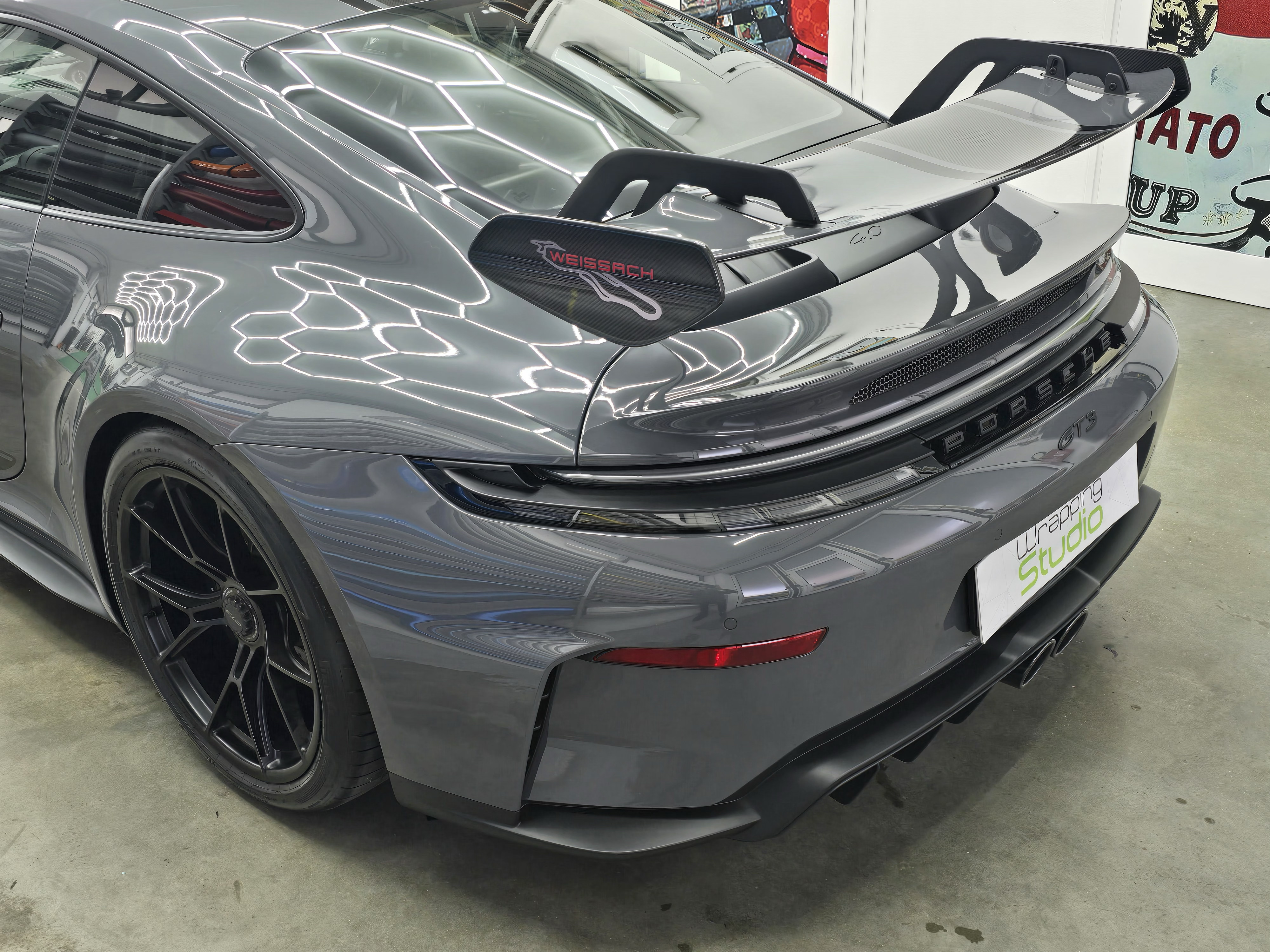 <b>Click to open image!</b> <b>Navigation tip:</b> Hover mouse on top of the right or left side of the image to see the next or previous image respectively.<br /><br />You are browsing images from the article:<br /><span class="sigProPopupCaption"></span>