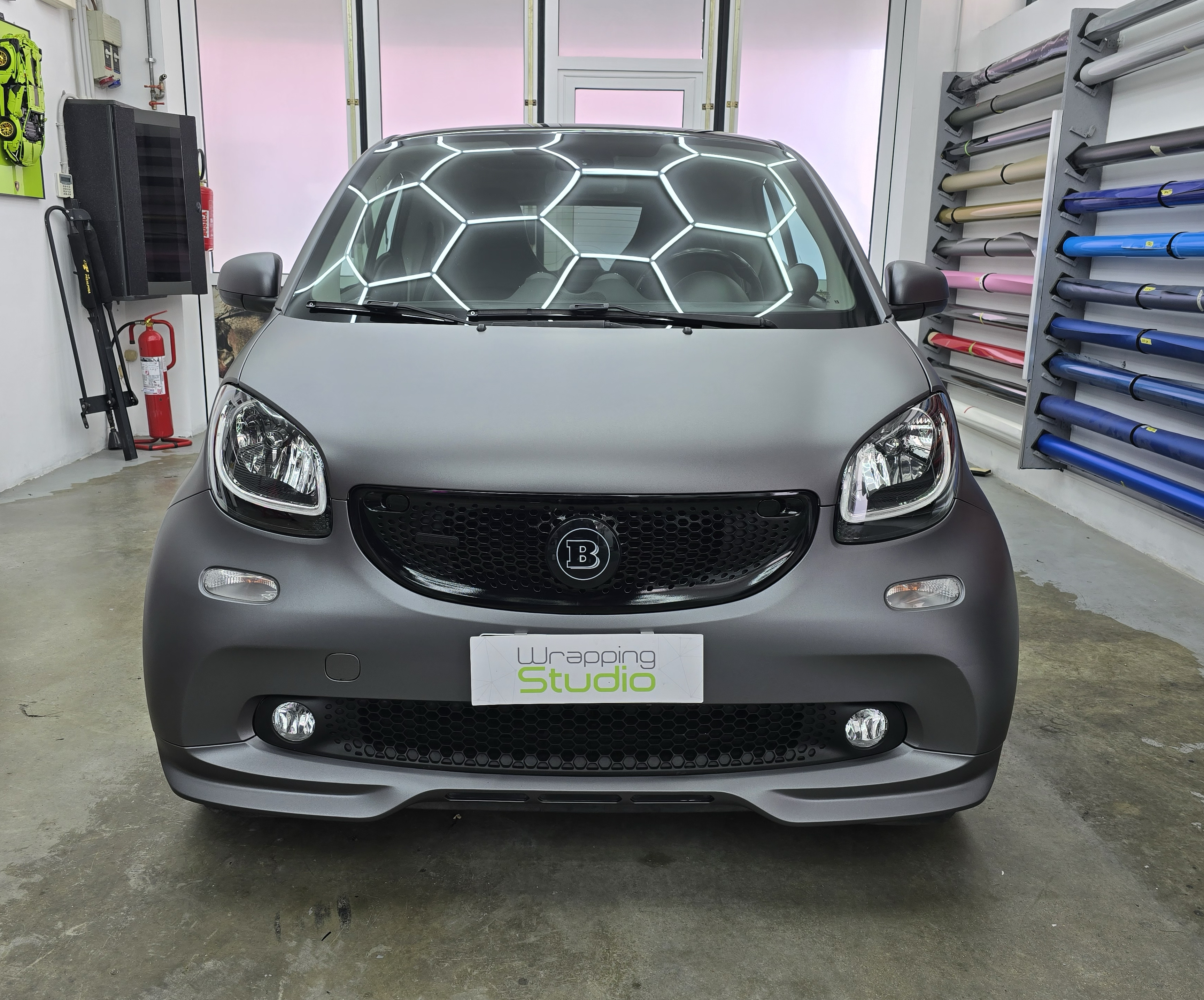 <b>Click to open image!</b> <b>Navigation tip:</b> Hover mouse on top of the right or left side of the image to see the next or previous image respectively.<br /><br />You are browsing images from the article:<br /><span class="sigProPopupCaption"></span>