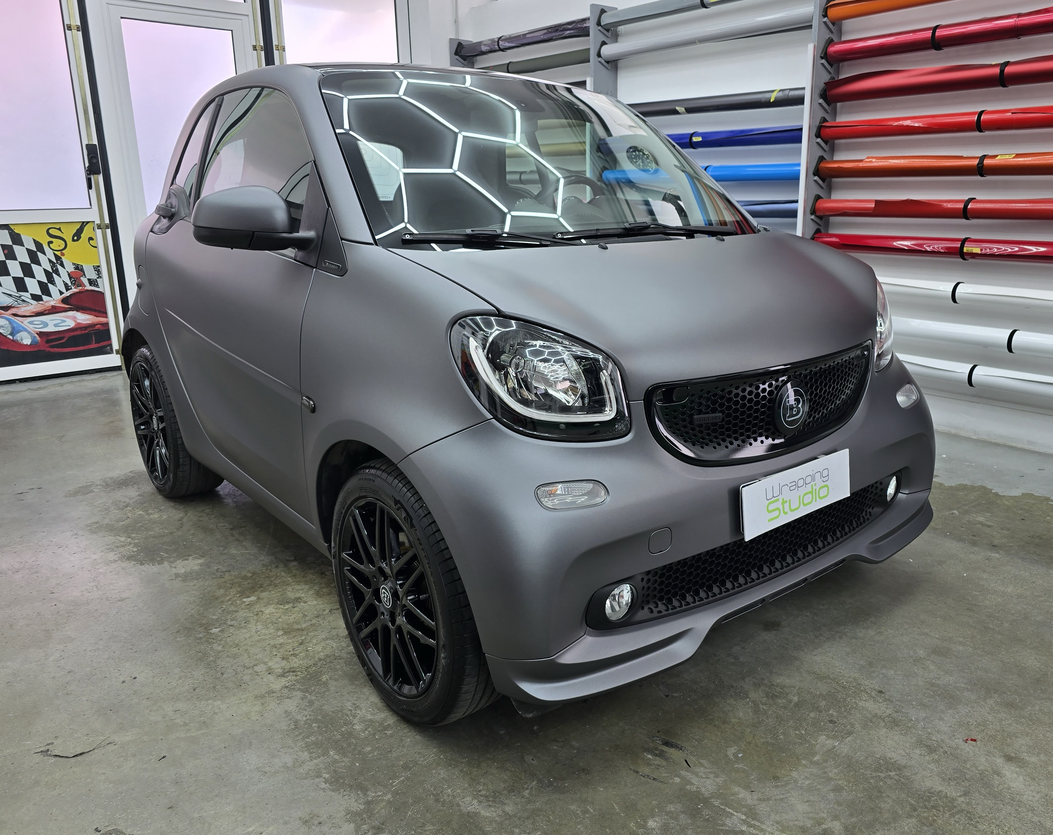 <b>Click to open image!</b> <b>Navigation tip:</b> Hover mouse on top of the right or left side of the image to see the next or previous image respectively.<br /><br />You are browsing images from the article:<br /><span class="sigProPopupCaption"></span>