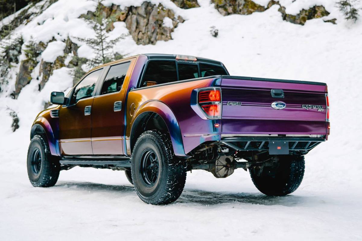 Ford Raptor - Car wrapping Gloss Flip Deep Space 3M