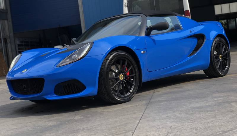 Lotus Elise 220 Sport - Car Detailing