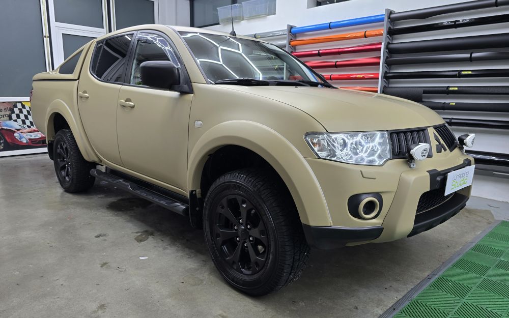 Mitsubishi L200 | Wrapping Satin Sandstorm