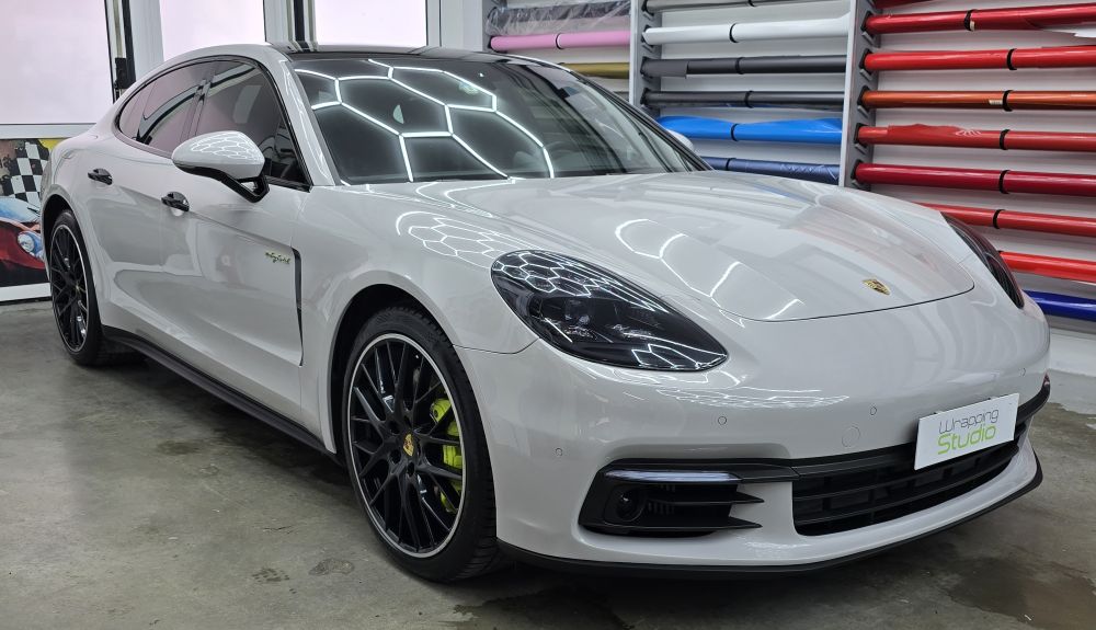 Porsche Panamera 4 | Wrapping High Gloss Storm Gray
