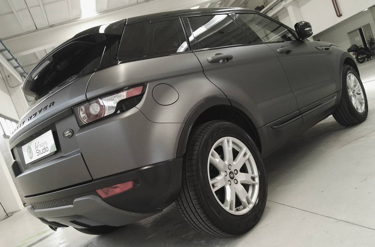Range rover Evoque - Wrapping Auto "Antracite Metallizzato Opaco"