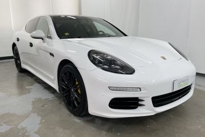 Porsche Panamera  | Wrapping White Gloss